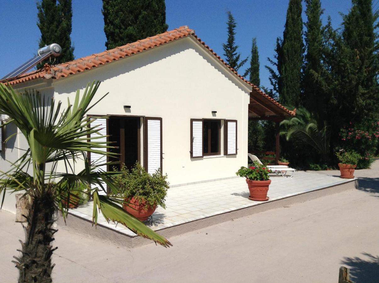 Gialova Garden Bungalow Exterior foto