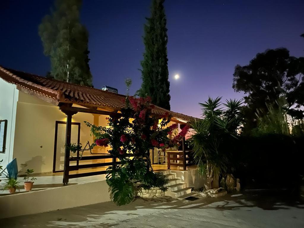 Gialova Garden Bungalow Exterior foto