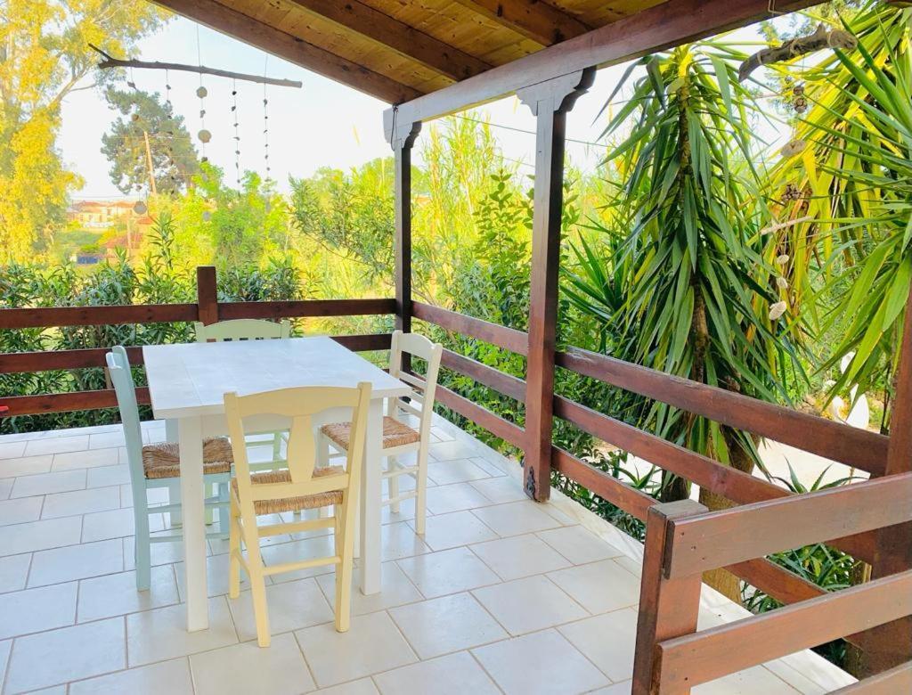 Gialova Garden Bungalow Exterior foto
